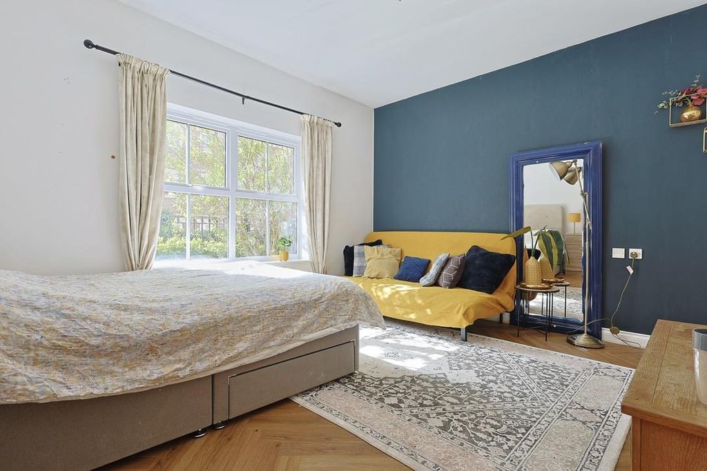 Additional image 14 of 5 bed end terrace house for saleFeatherstone Grove, Newcastle Upon Tyne NE3