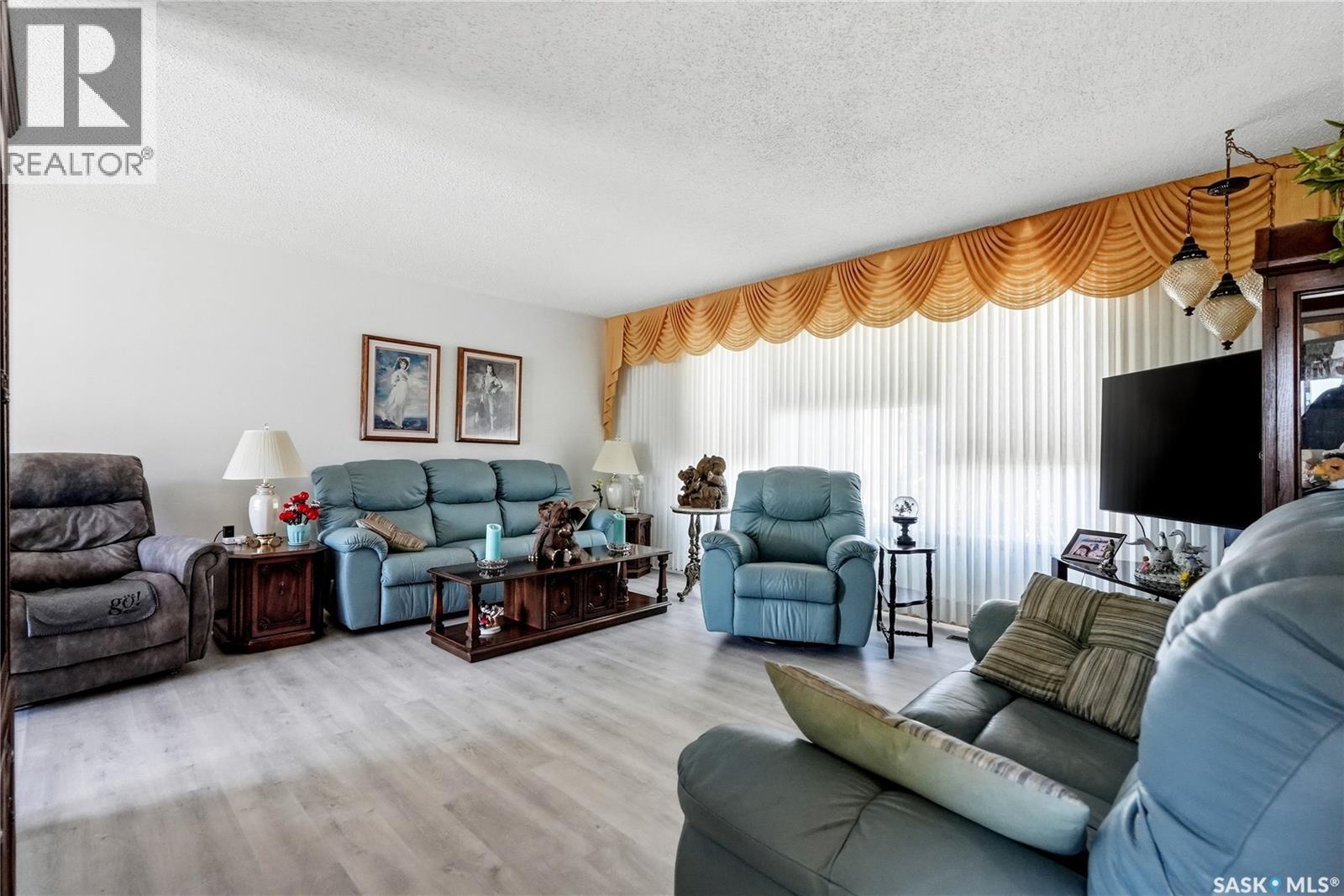 Additional image 5 of 3355 Fairlight Drive, Saskatoon, SK, S7N4M1