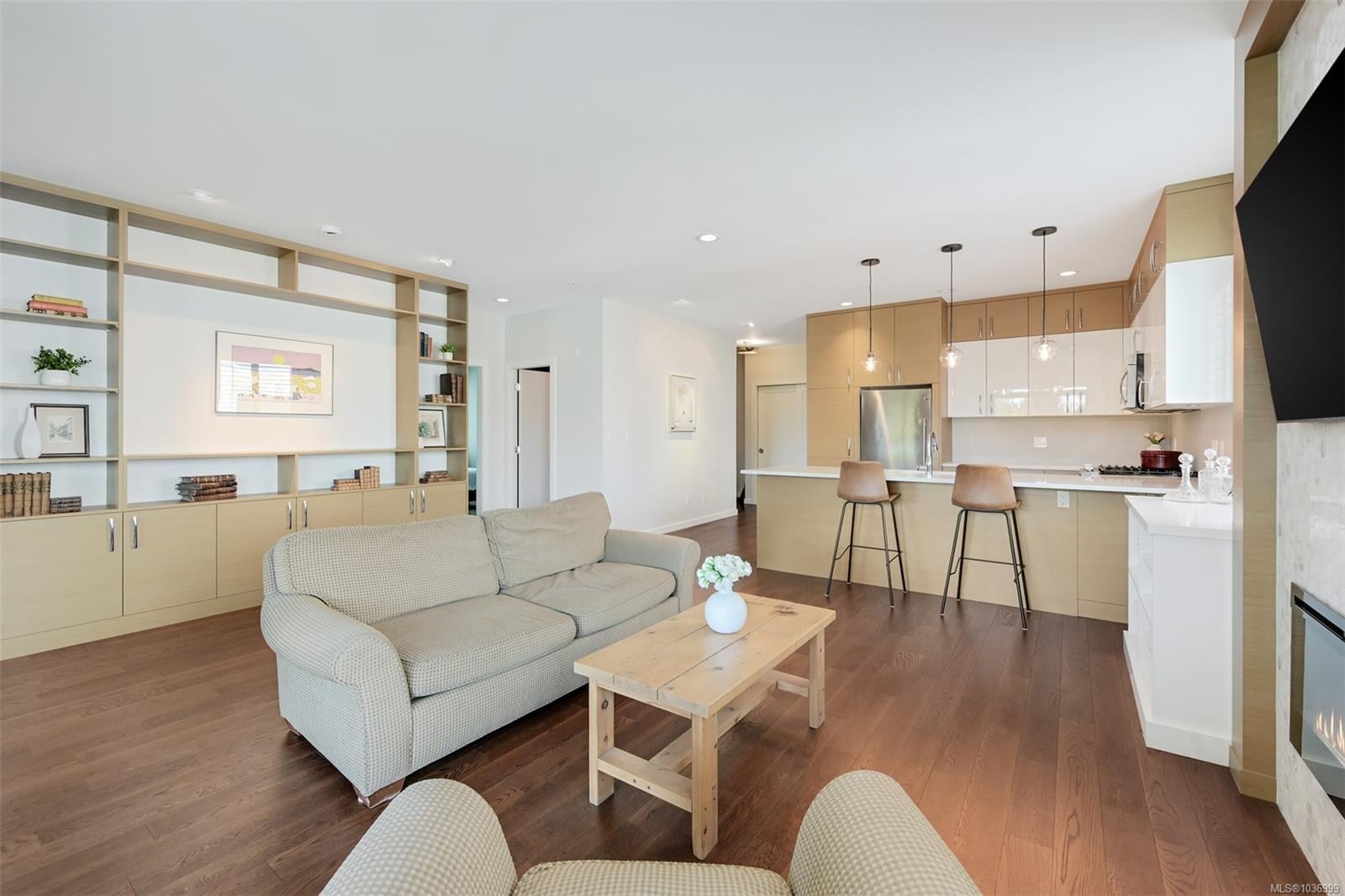 Additional image 5 of 302-1014 Park Boulevard, Victoria, BC, V8V 2T4