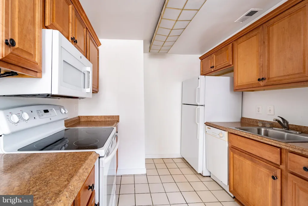 Additional image 14 of 2114 N Street NW Unit 25, Washington, DC 20037