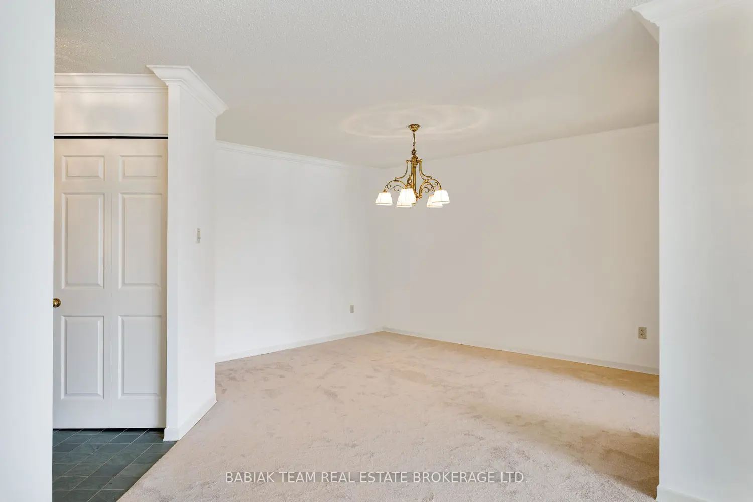 1300 Islington Avenue 303 photo 3