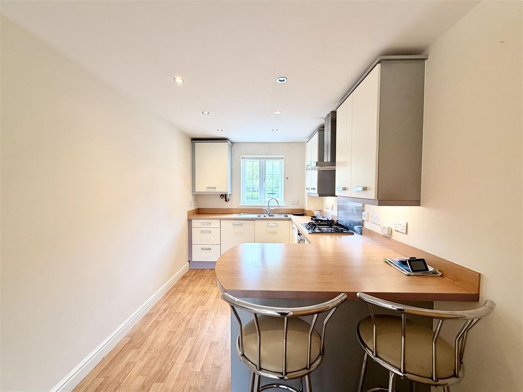 Additional image 8 of 2 bed flat for saleHighland Drive, Loughborough LE11
