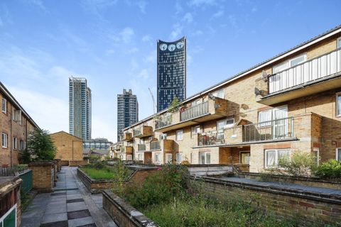 Marlborough Close, London SE17