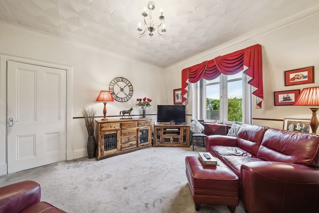 Additional image 2 of 2 bed flat for sale2/2, 4 Lorne Street, Helensburgh G84