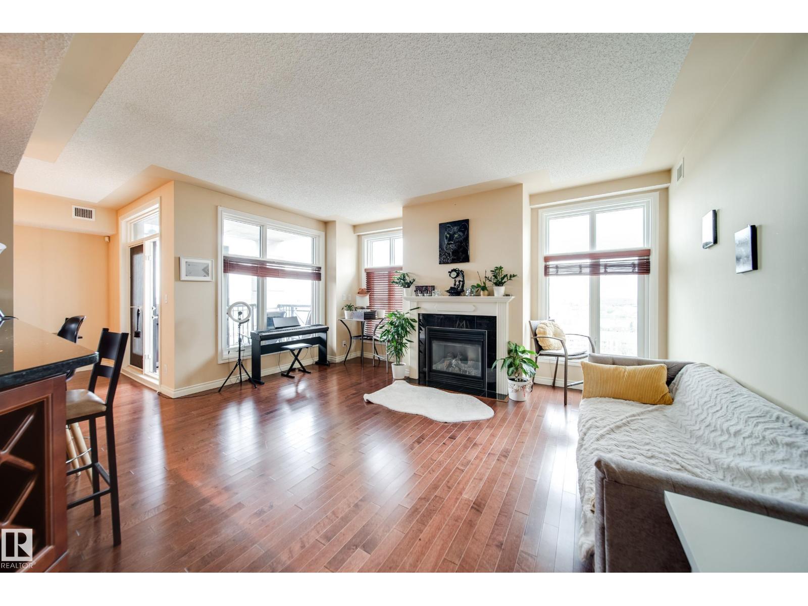 1301-9020 Jasper Avenue NW, Edmonton, AB, T5H3S8