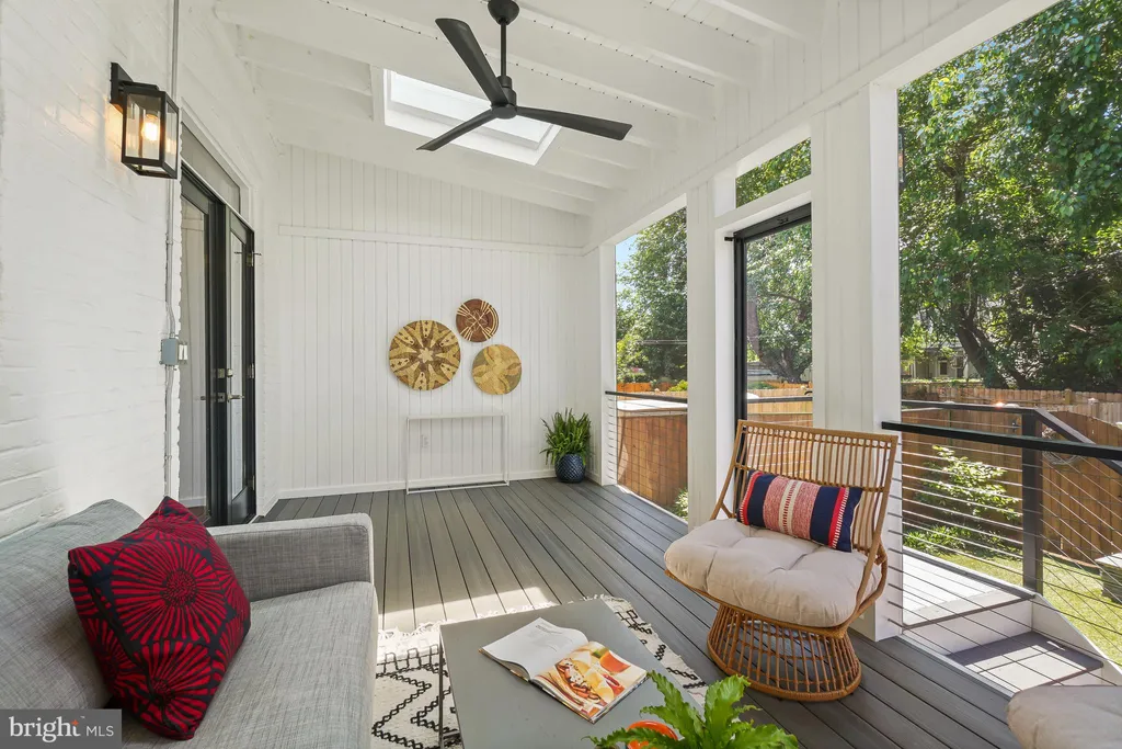 Additional image 41 of 822 11th Street NE, Washington, DC 20002