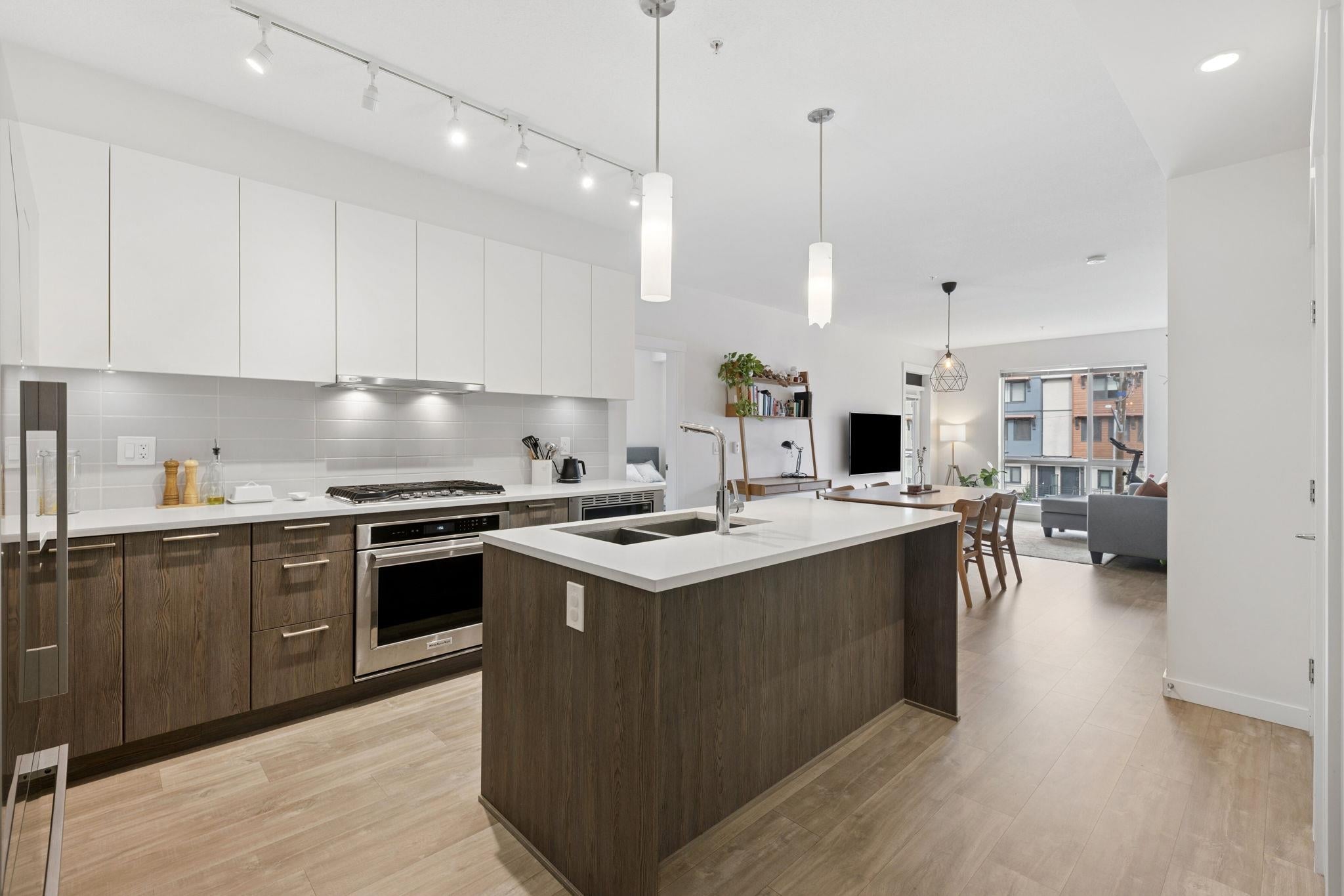 Additional image 2 of 211-625 3rd Street E, North Vancouver, BC, V7L 1G6