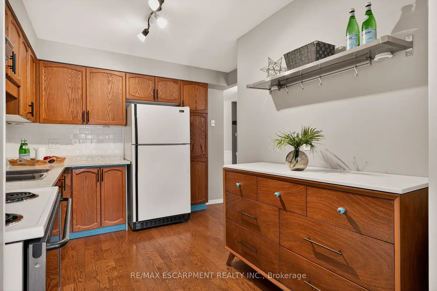 Additional image 12 of 1675 Upper Gage Avenue 31