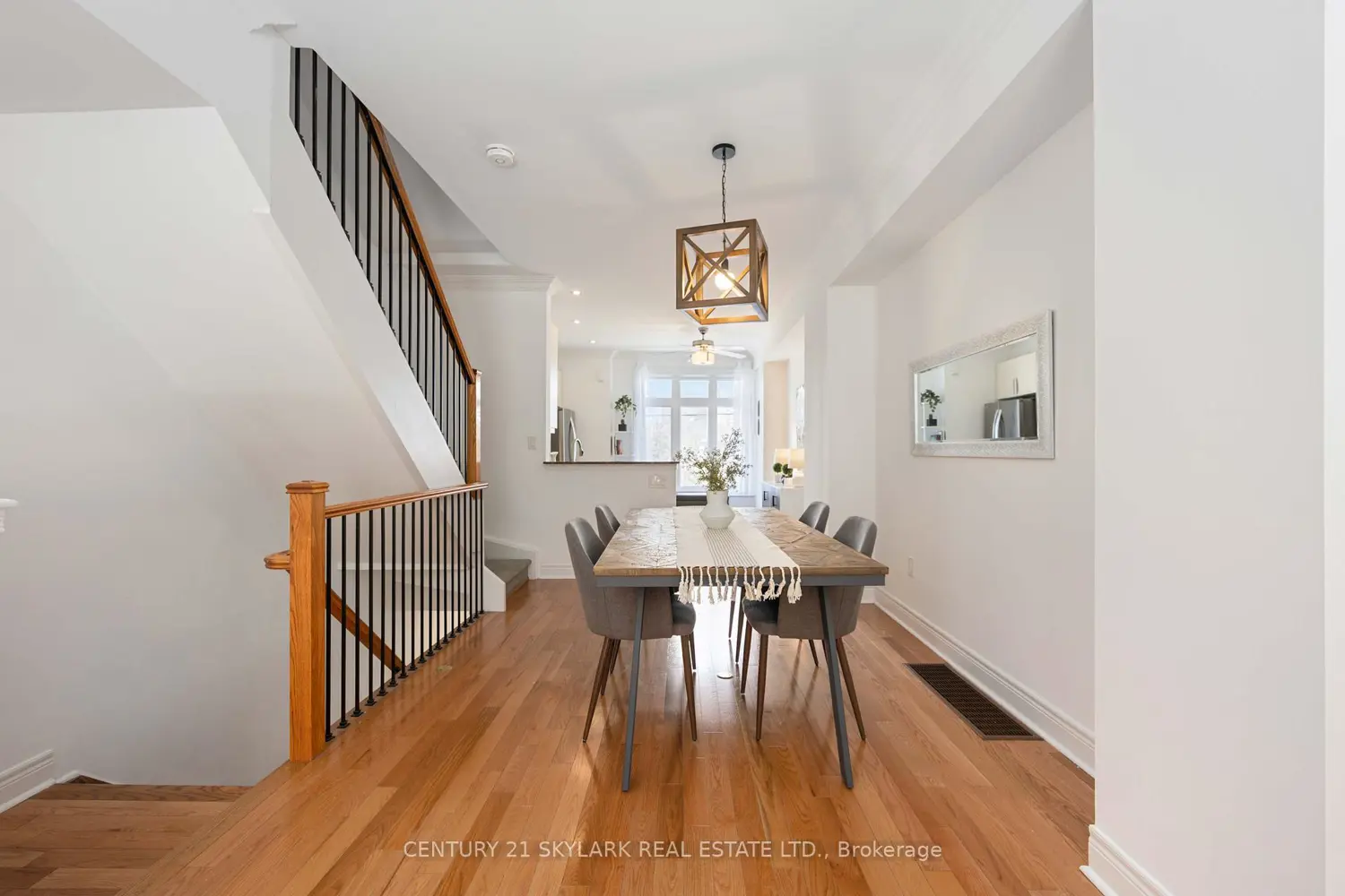 Additional image 8 of 1864 Burnhamthorpe Road
