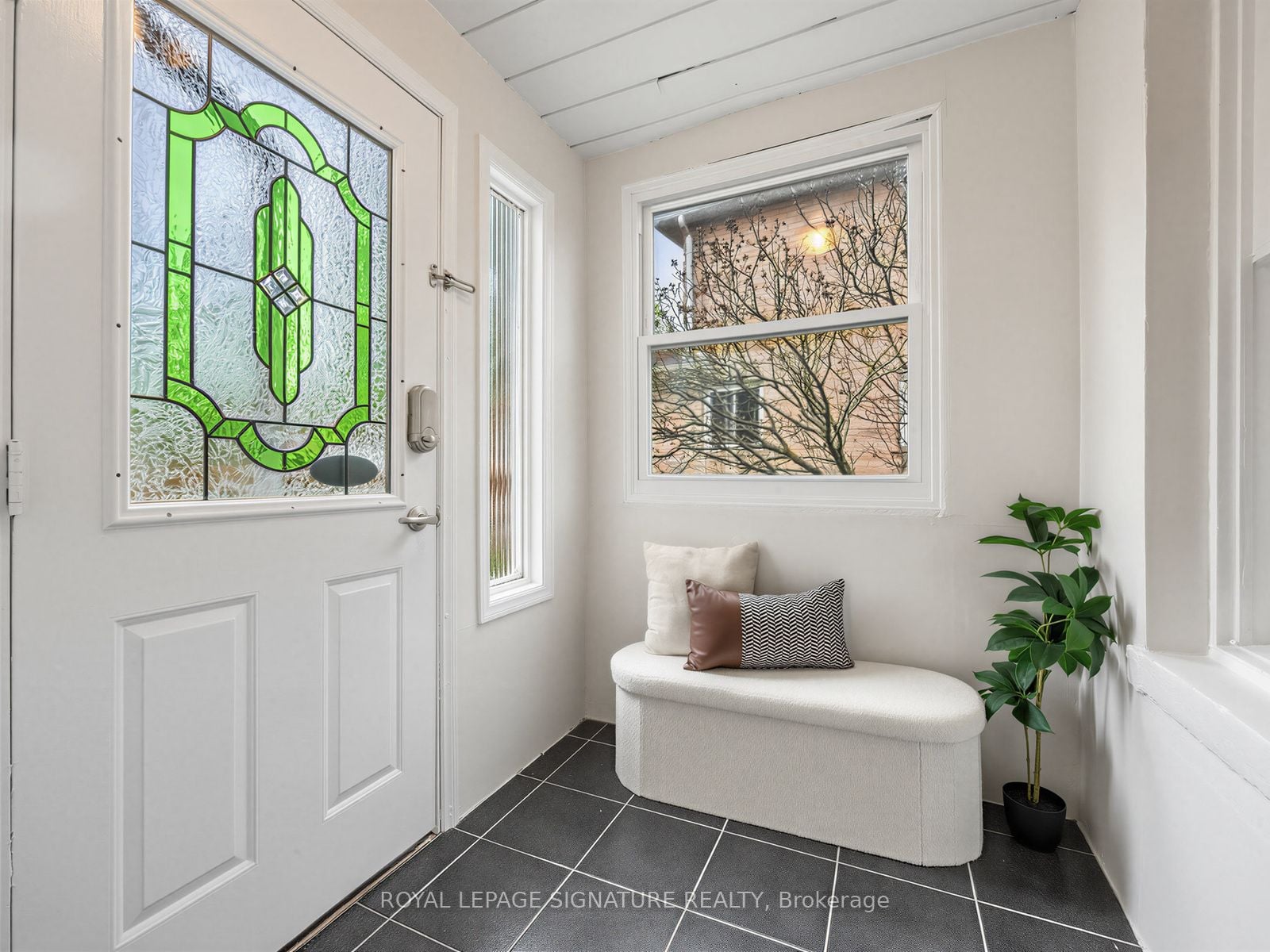 Additional image 3 of 16 Ventris Drive, Ajax, ON, L1T 1T9