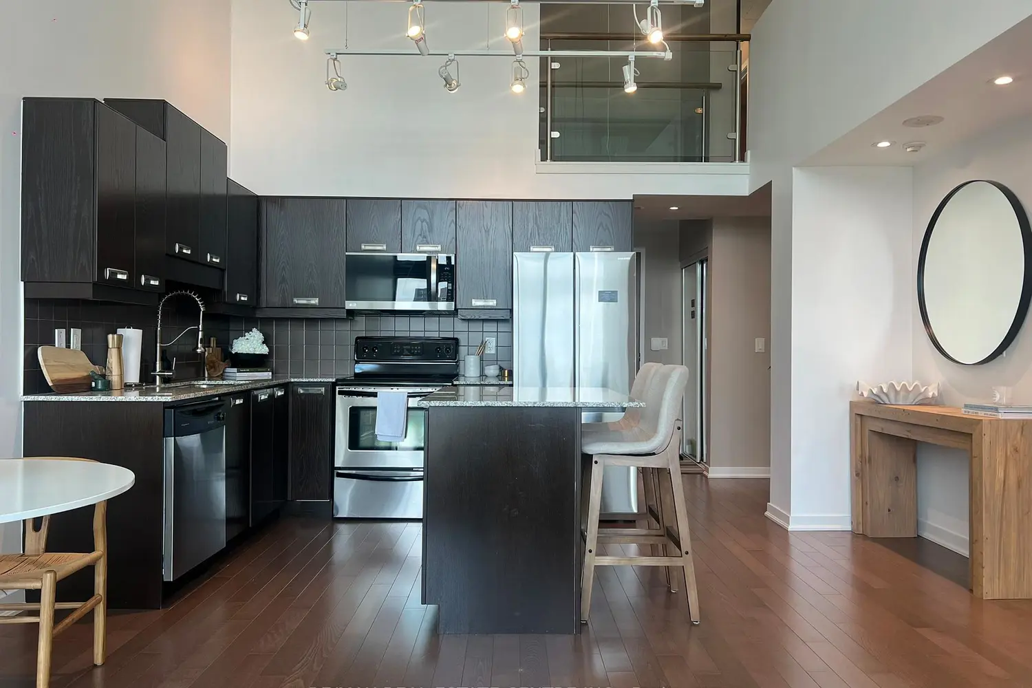 2 Fieldway Road 803 photo 4