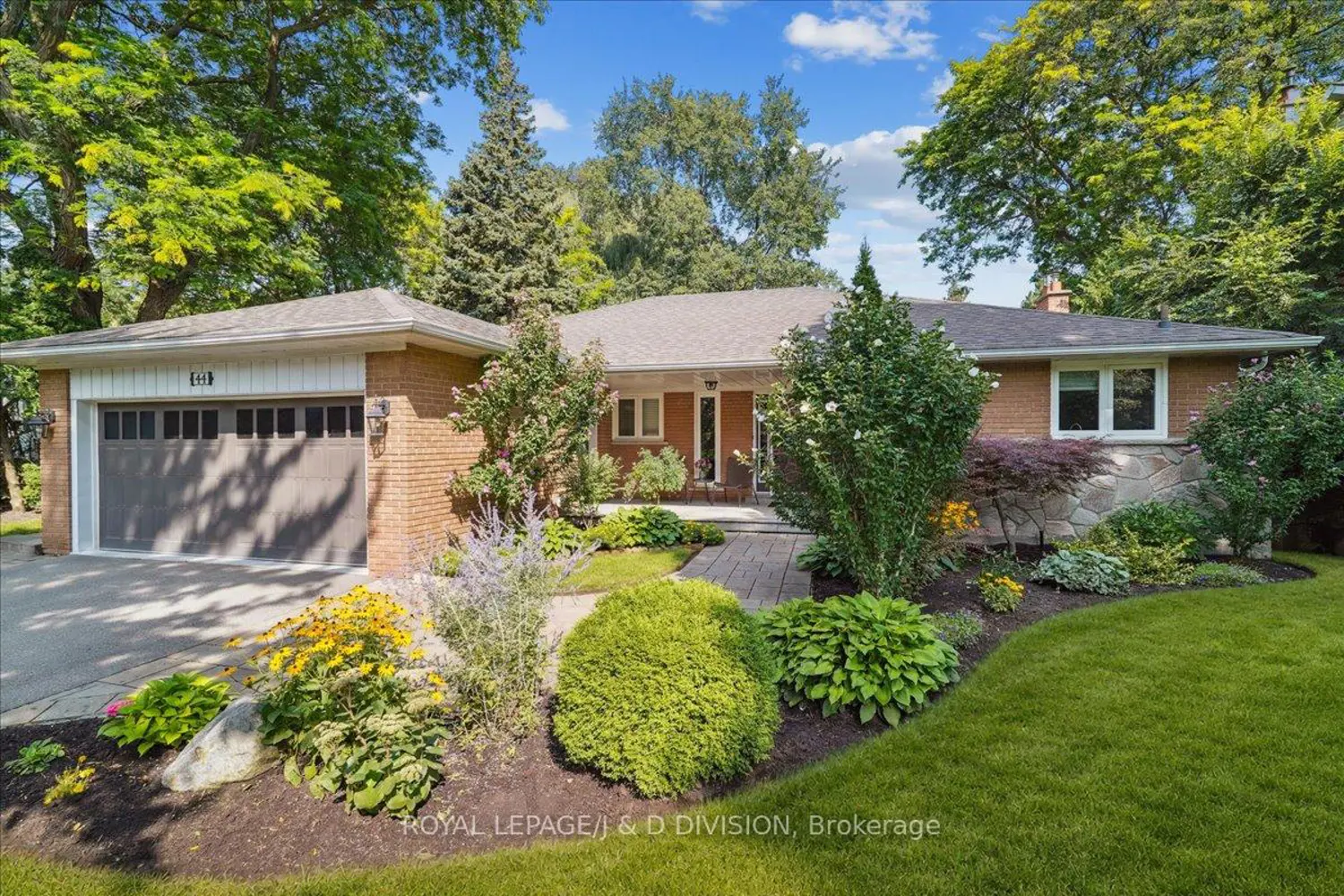 44 George Henry Boulevard photo 2