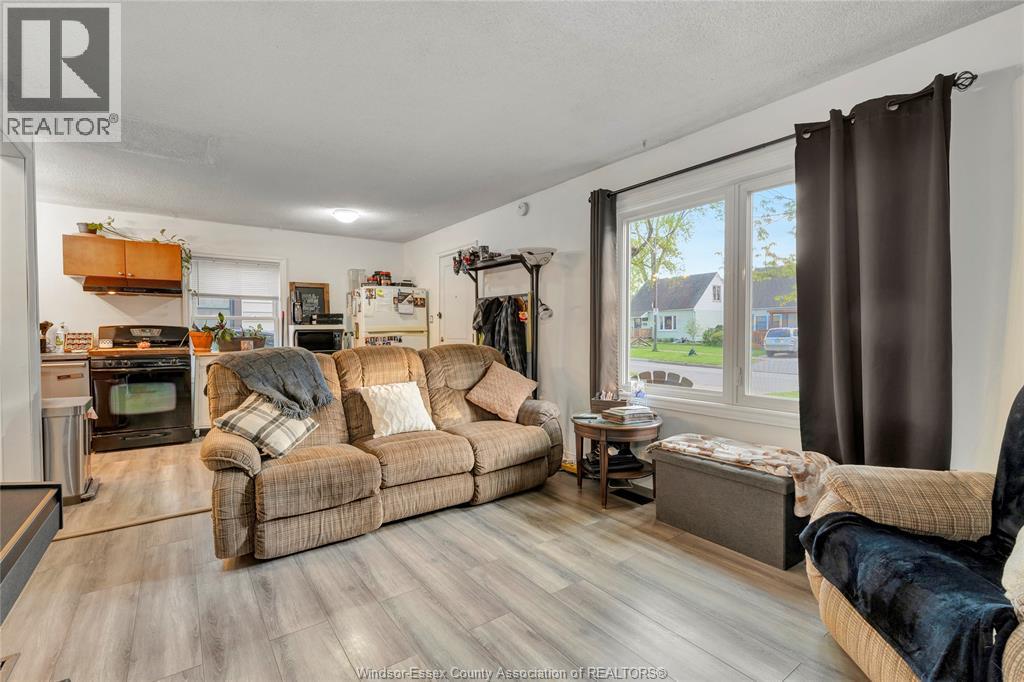 Additional image 6 of 1260 Oak , Windsor, ON, N8X2B1