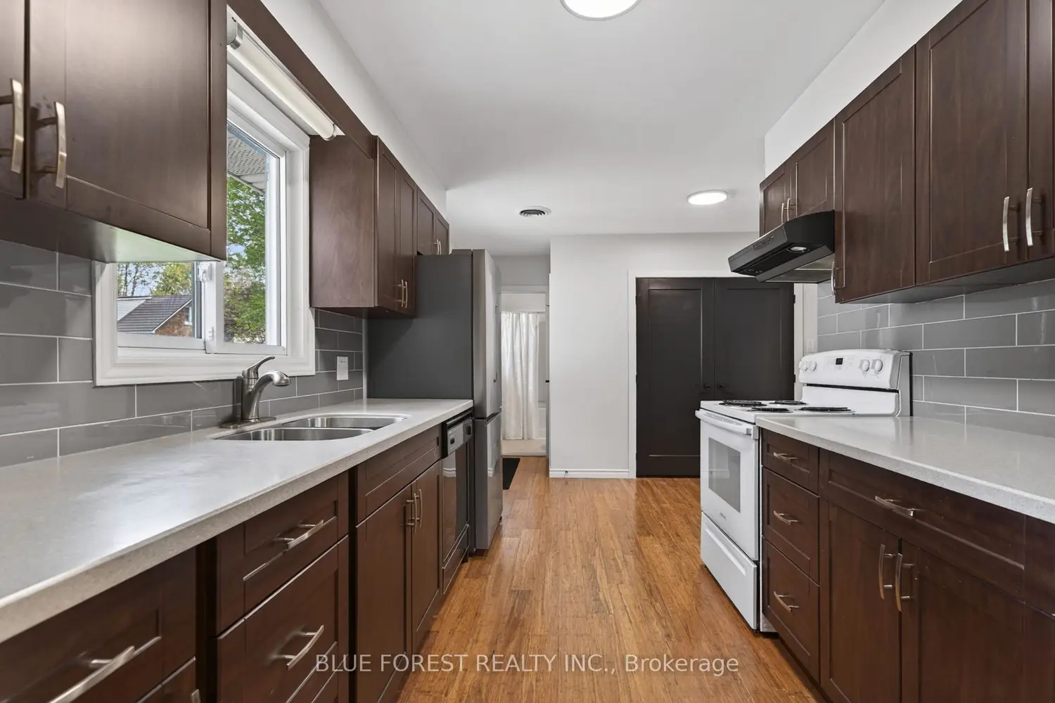 167 Mary Street photo 4