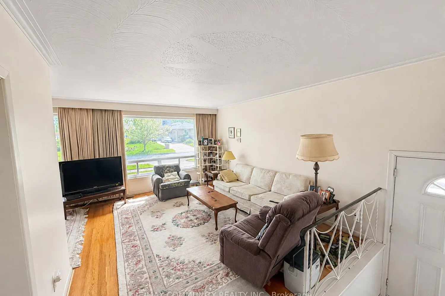 22 Cora Crescent photo 2