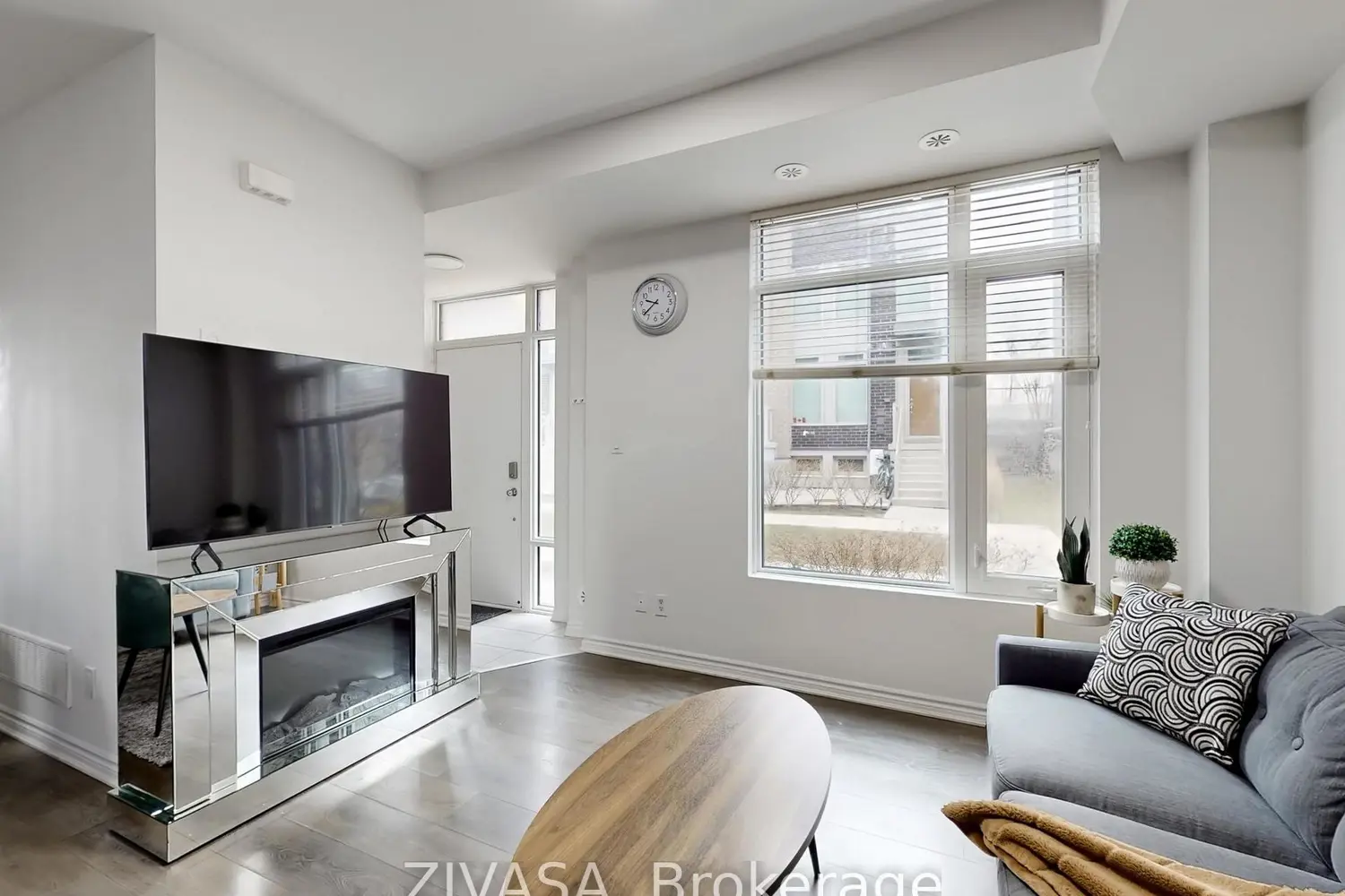 15 Applewood Lane 92 photo 2