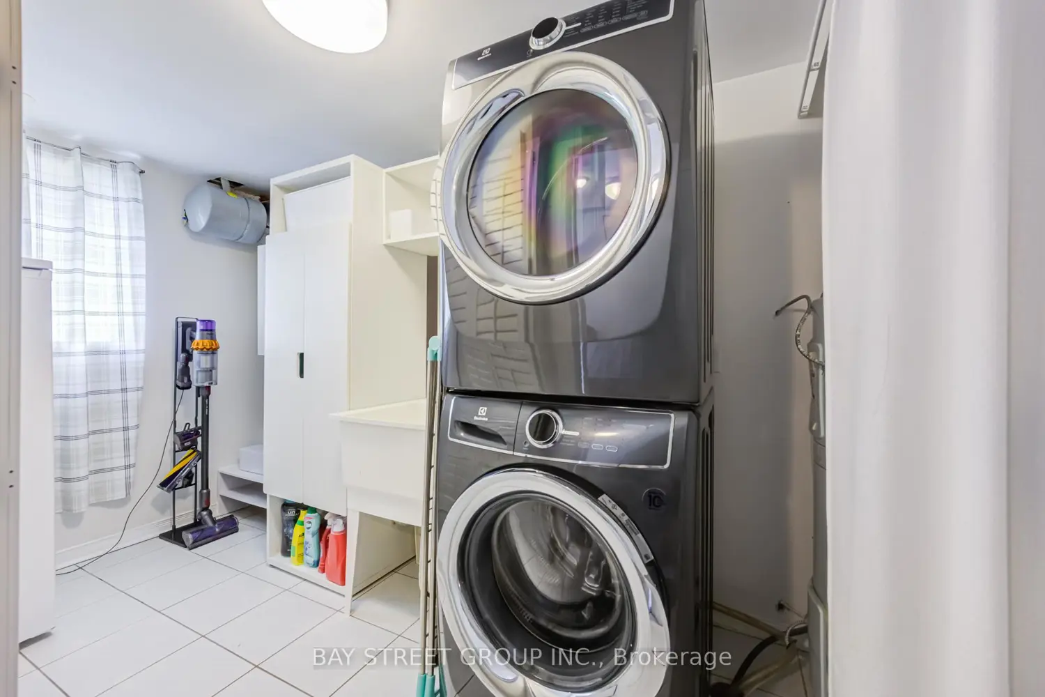 Additional image 18 of 2313 Saddlecreek Crescent