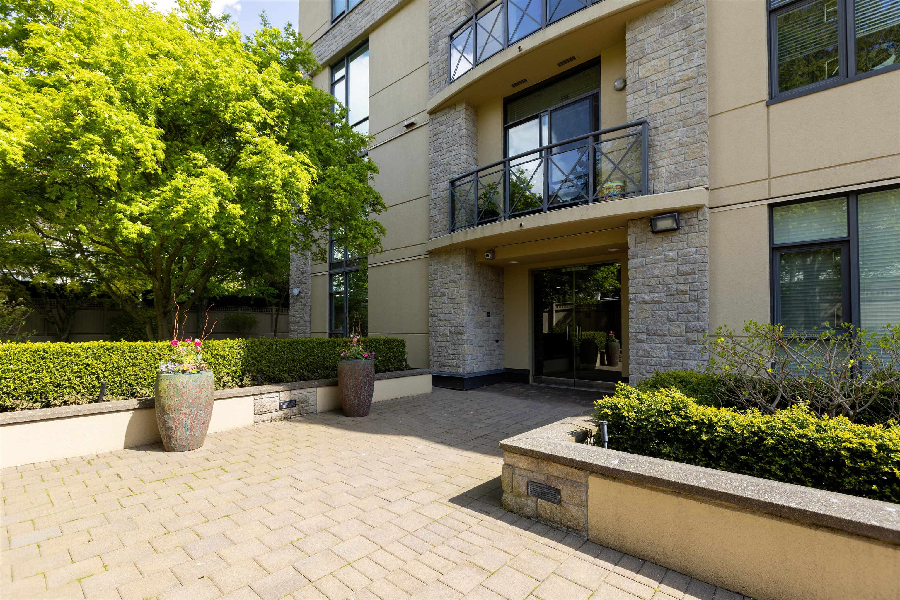 Additional image 2 of 402-15445 Vine Avenue, White Rock, BC, V4B 2T3
