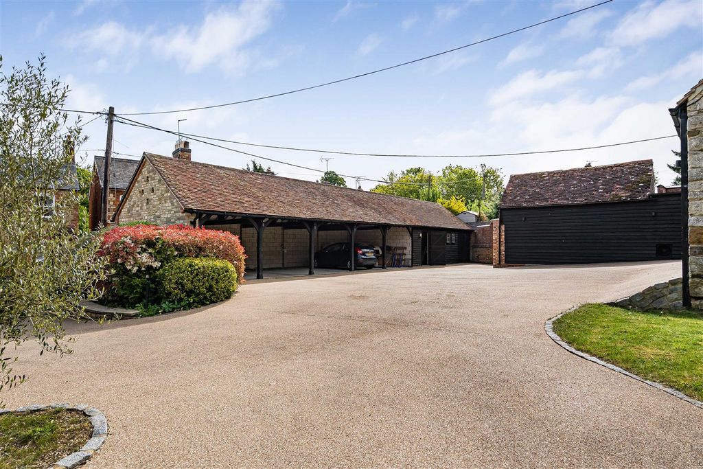 Additional image 7 of 7 bed property for sale34 Bell Lane, Syresham, Brackley NN13