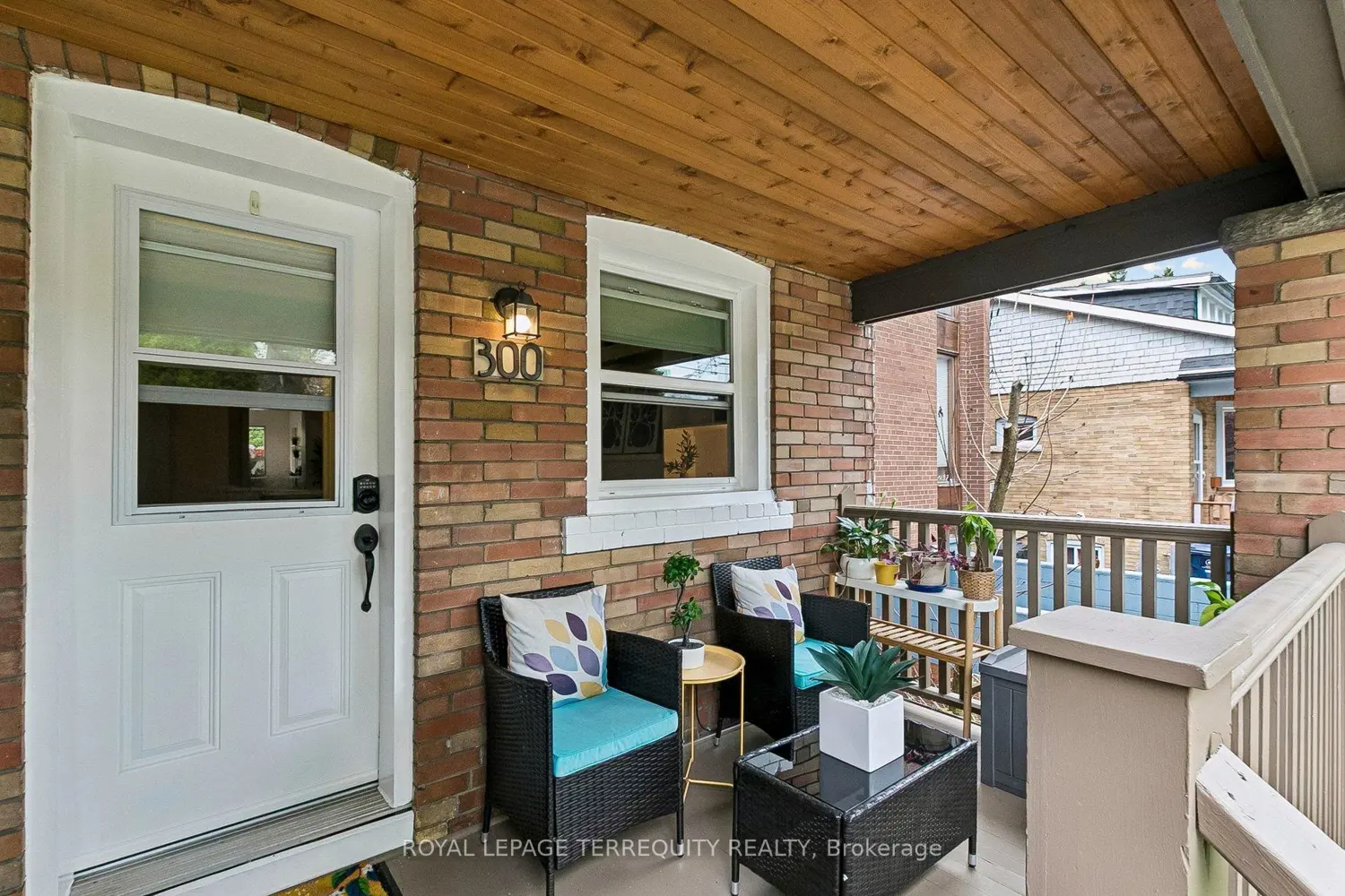 300 Rhodes Avenue photo 2