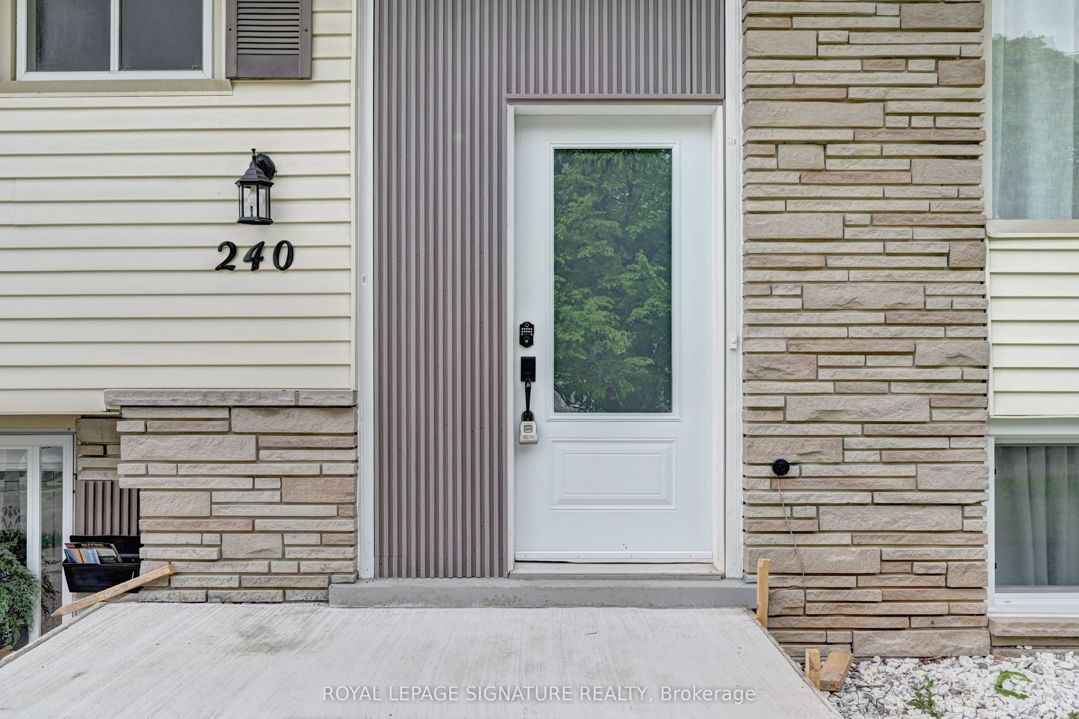 Additional image 6 of 240 Stonybrook Drive, Kitchener, ON, N2M 4M1