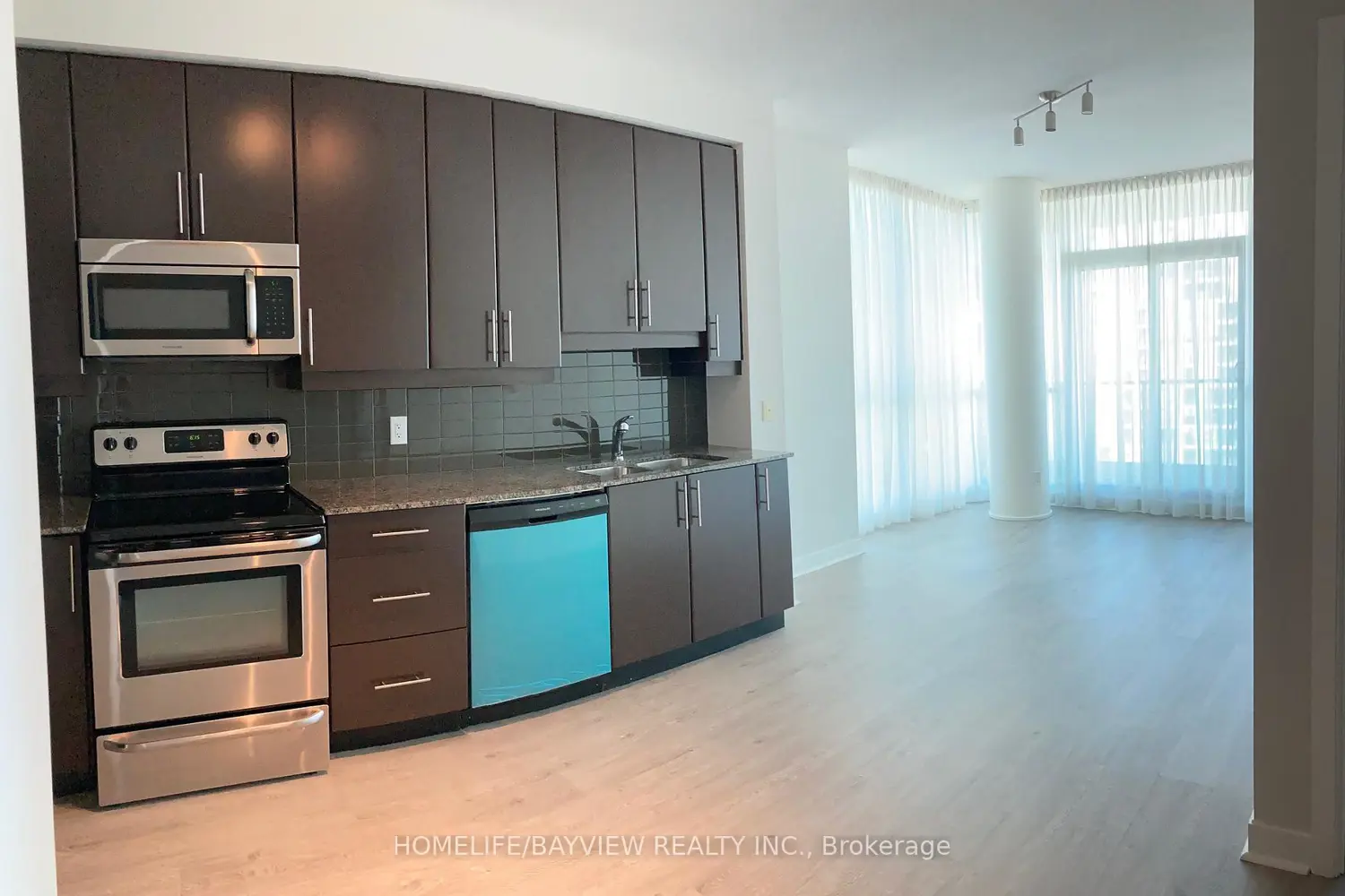 33 Bay Street 3506 photo 5