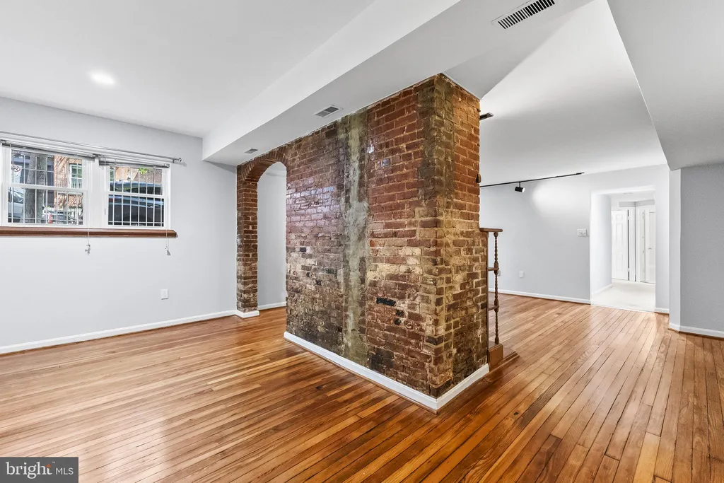Additional image 6 of 1303 P Street NW Unit 2, Washington, DC 20005