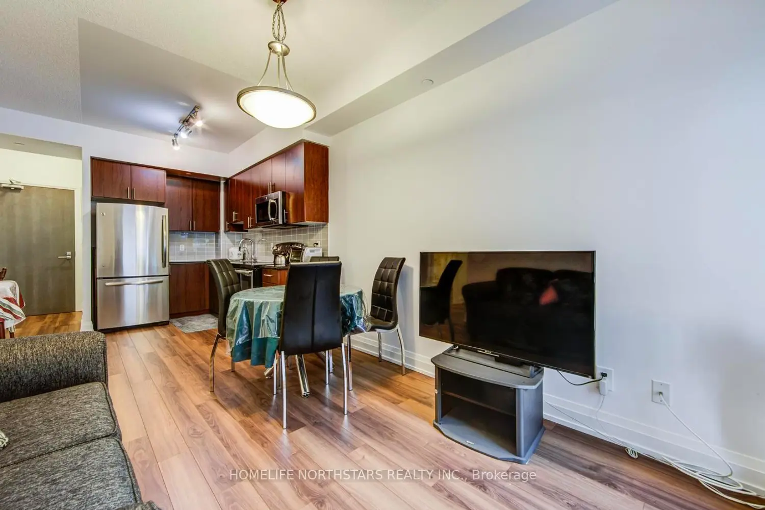 Additional image 8 of 7165 Yonge Street 432