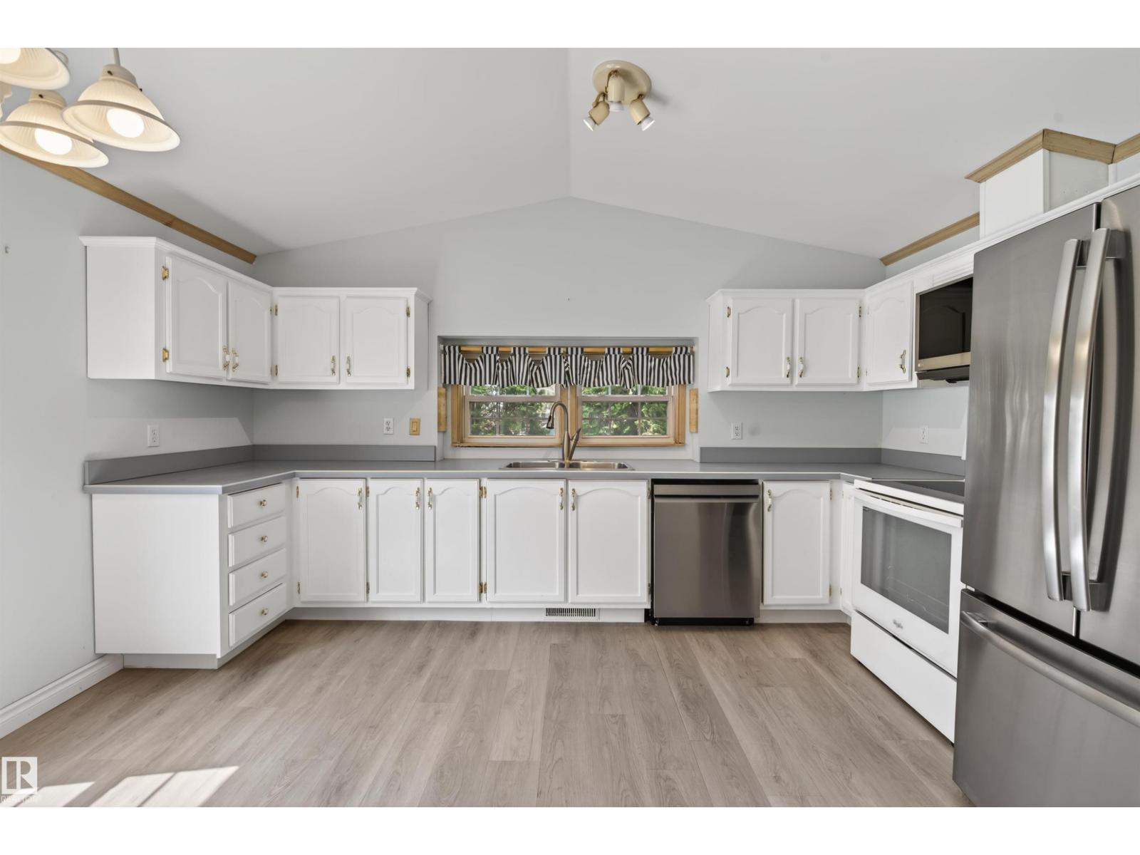 Additional image 3 of 5329 54 Street, Cold Lake, AB, T9M1W2