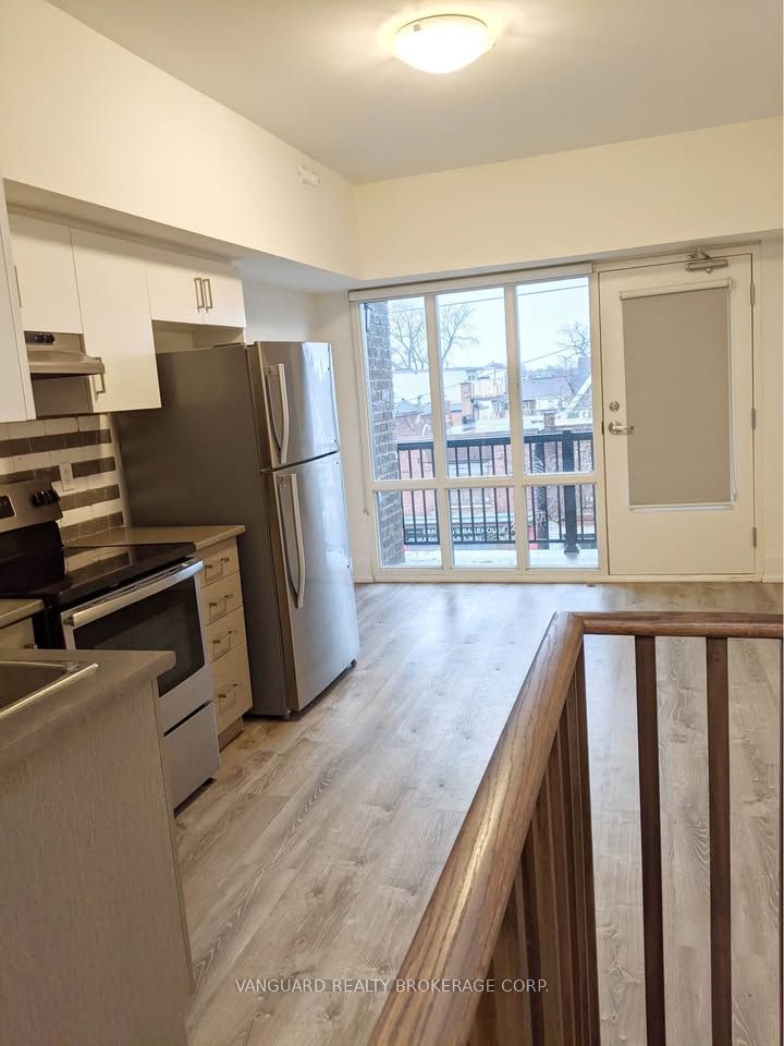 Additional image 4 of 3rd Floor-984 Dovercourt Road, Toronto, ON, M6H 2X5