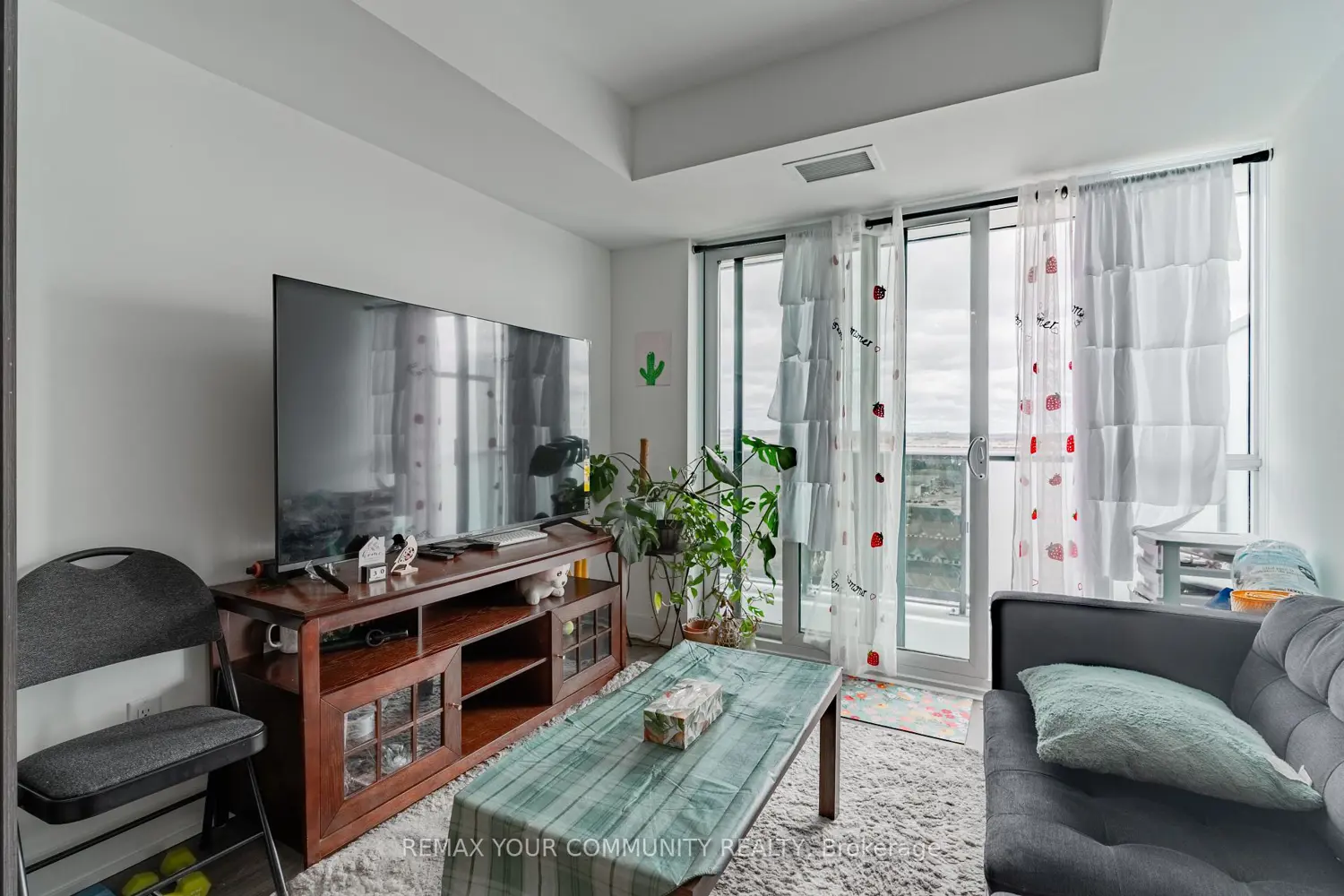 2545 Simcoe Street 2302 photo 4