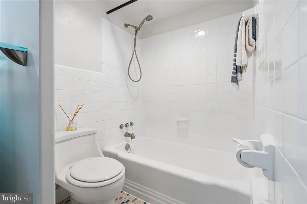 Additional image 15 of 922 24th Street NW Unit 415, Washington, DC 20037