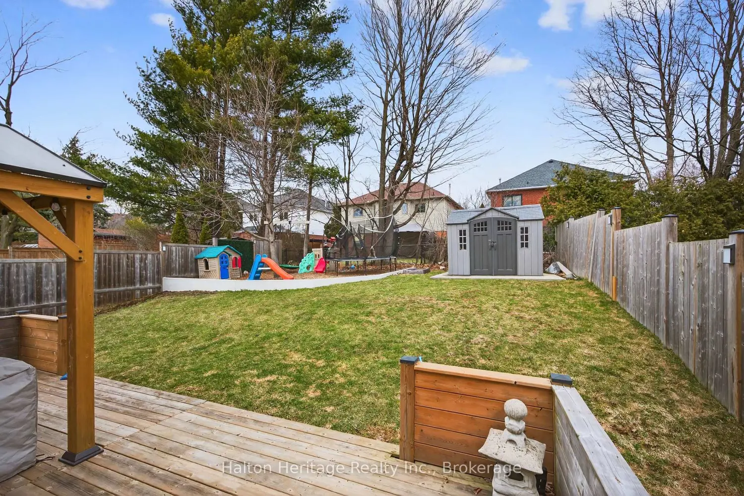 Additional image 16 of 122 Hollybush Drive