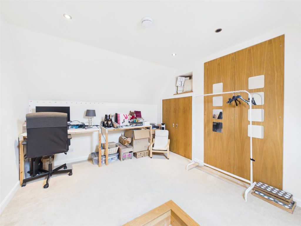 Additional image 12 of 2 bed terraced house for sale11 Hall Park, Abernethy PH2