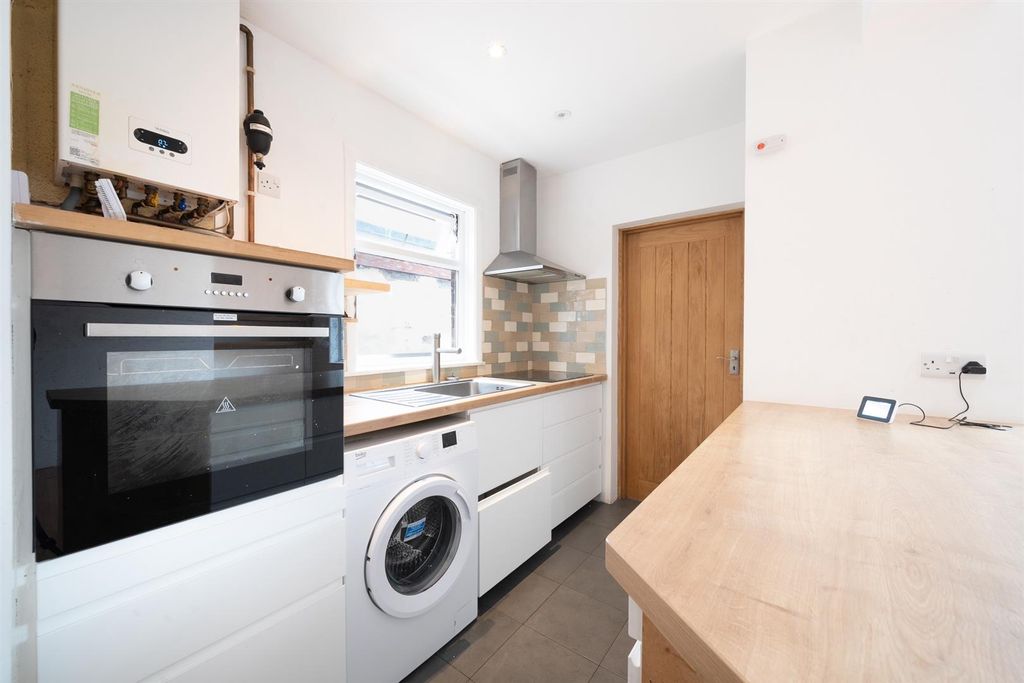 Additional image 6 of 3 bed semi-detached house for saleCarlyle Road, West Bridgford NG2
