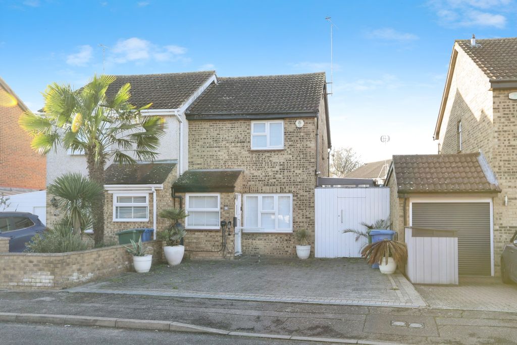 3 bed semi-detached house for saleDiligent Drive, Sittingbourne, Kent ME10