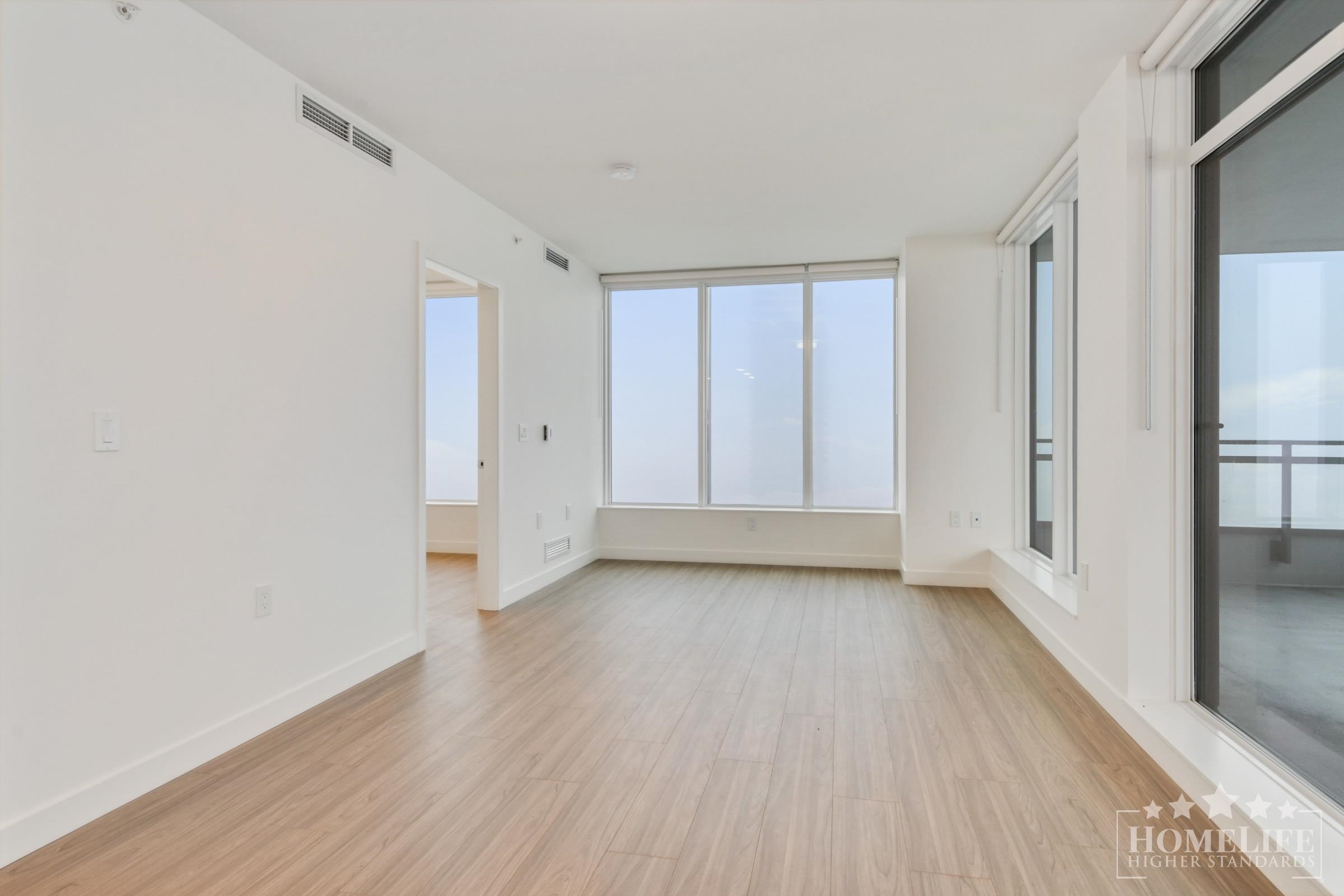 Additional image 4 of 3008-13675 107a Avenue, Surrey, BC, V3T 0X2