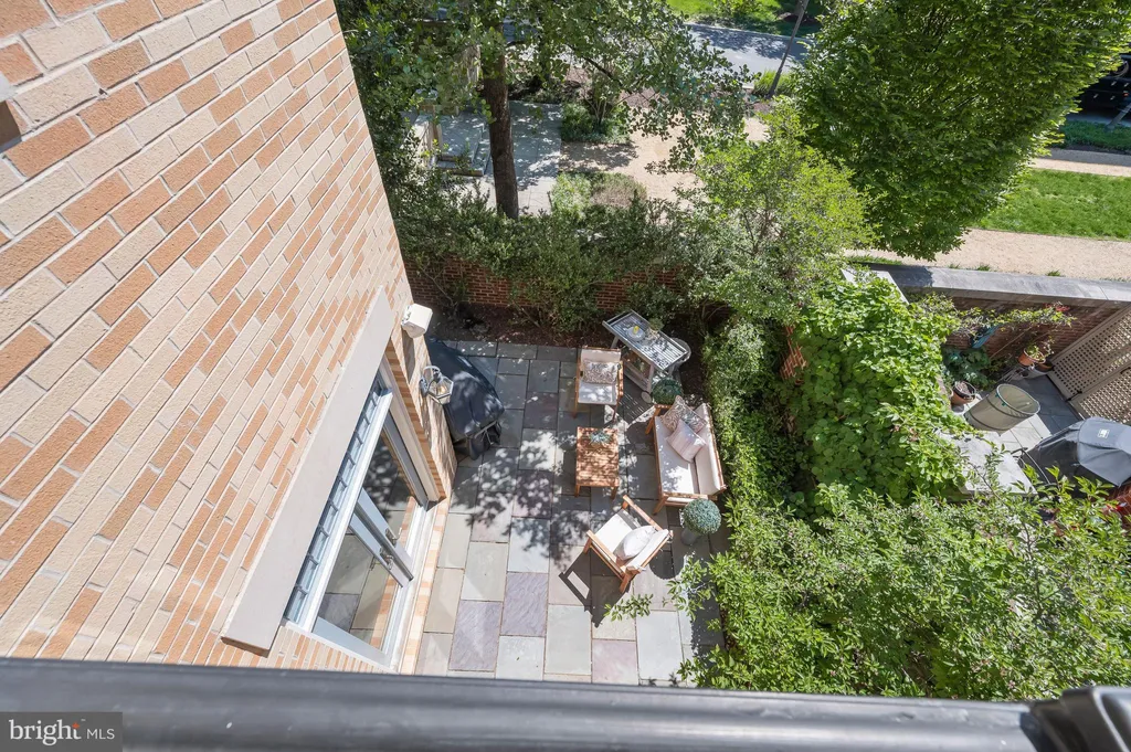 Additional image 13 of 2985 38th Street NW, Washington, DC 20016