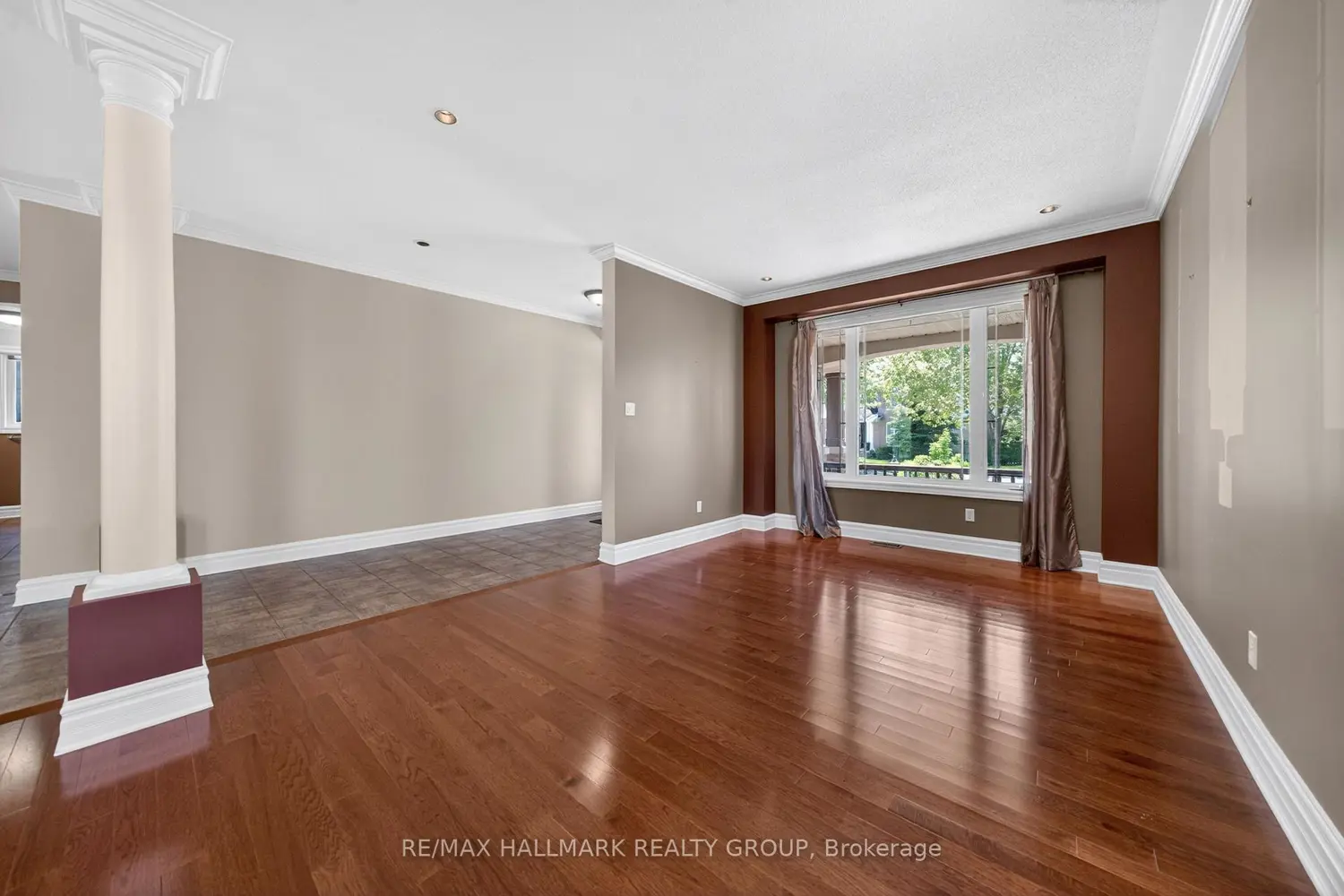 2030 Cherington Crescent photo 3
