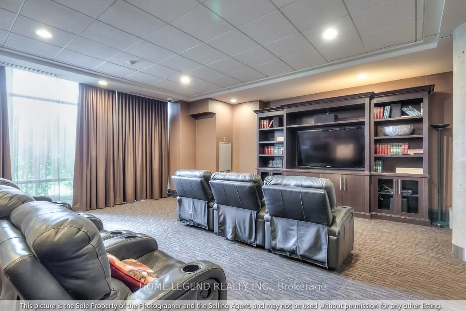Additional image 16 of 39 Upper Duke Crescent 215