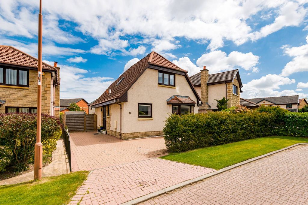 Additional image 12 of 3 bed detached house for sale65 Carnbee Park, Liberton, Edinburgh EH16
