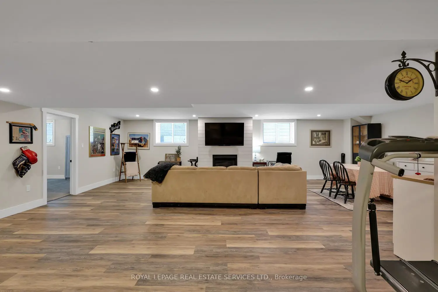Additional image 11 of 131 Glenlake Boulevard