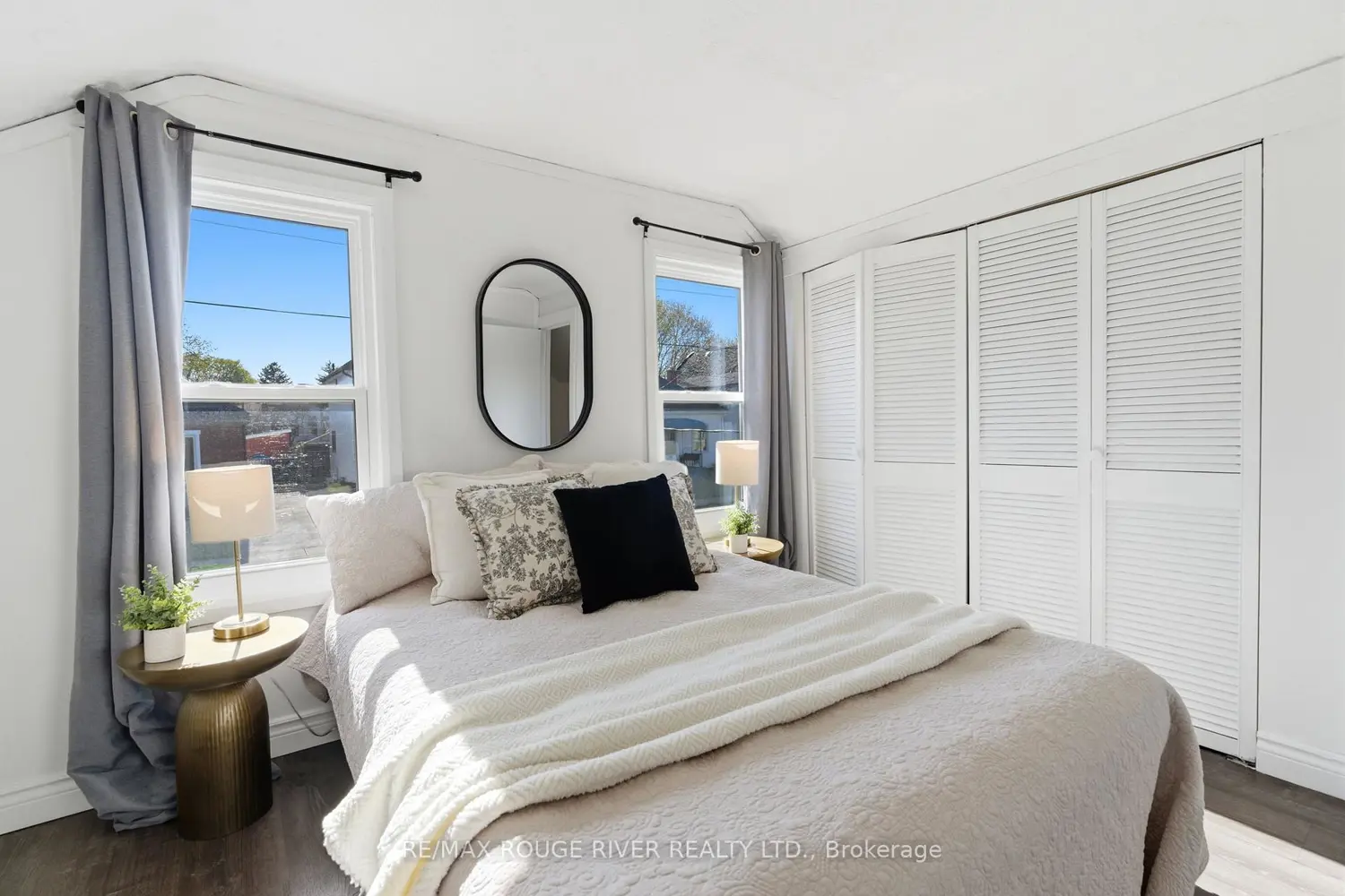Additional image 10 of 163 Nassau Street