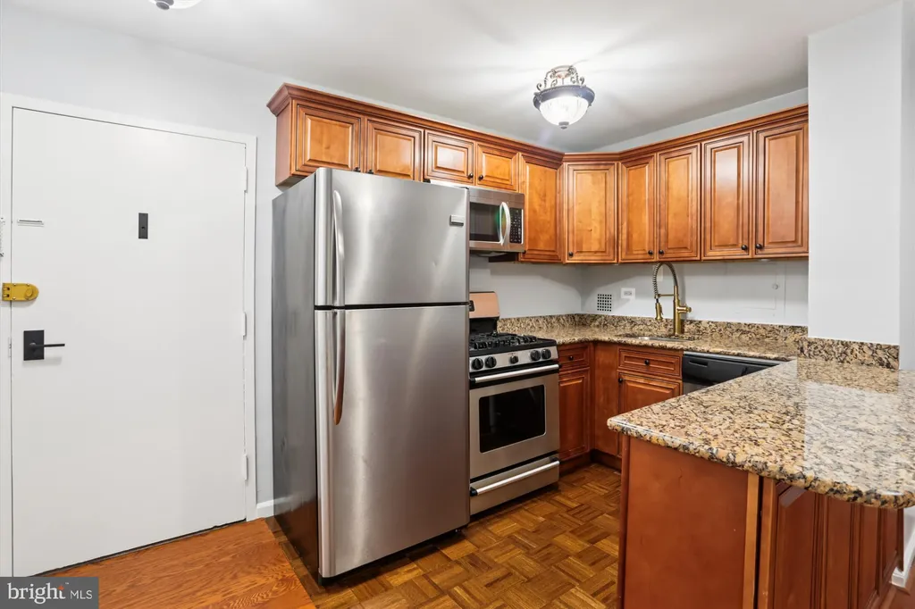 Additional image 4 of 950 25th Street NW Unit 407-N, Washington, DC 20037