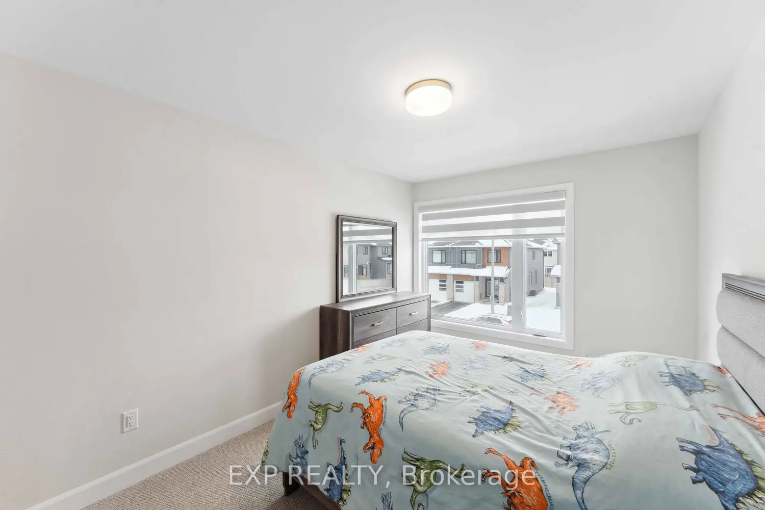 934 Clarkia Street photo 3
