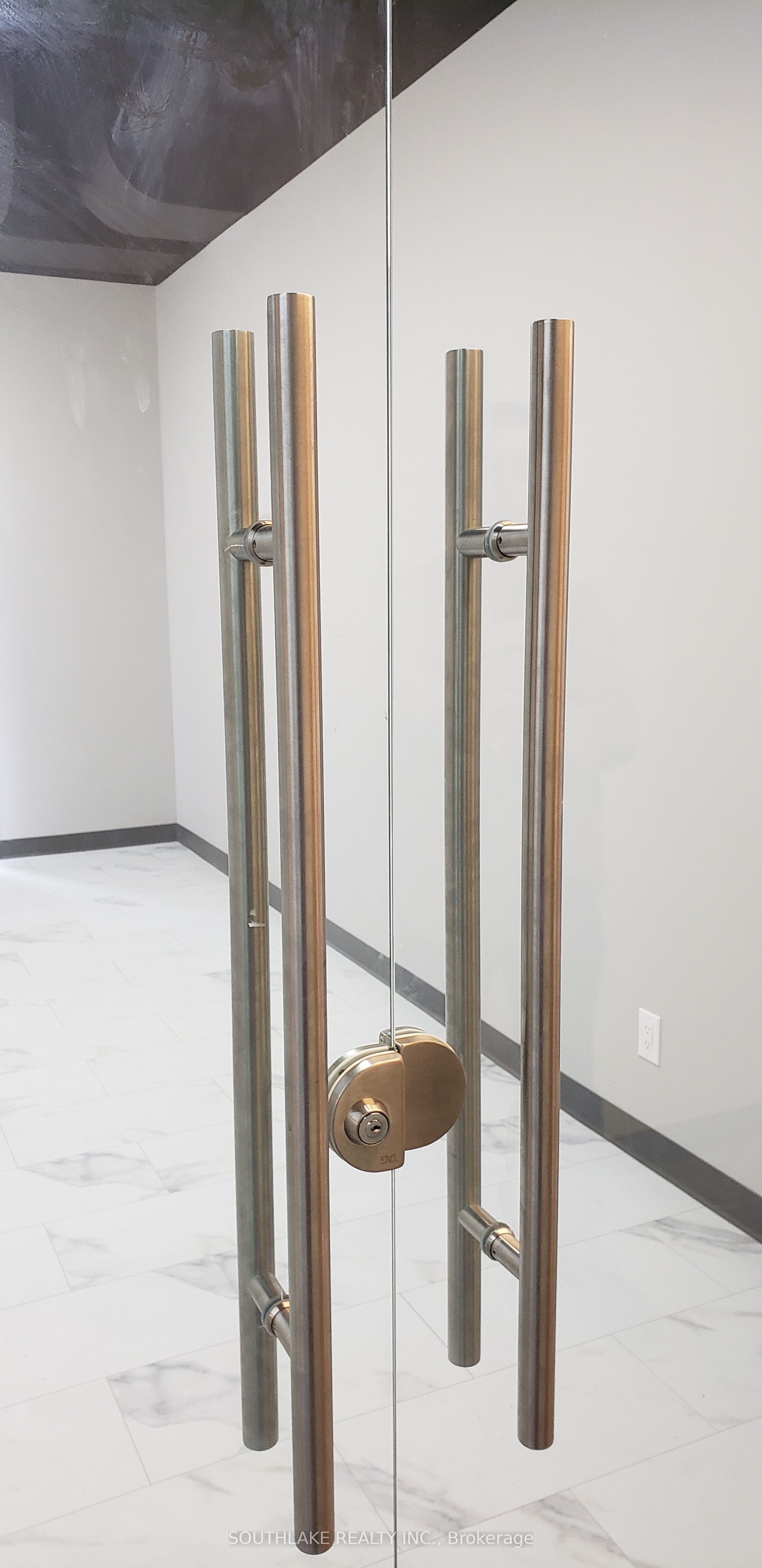 Additional image 3 of 214-700 Dundas Street E, Mississauga, ON, L4Y 3Y5