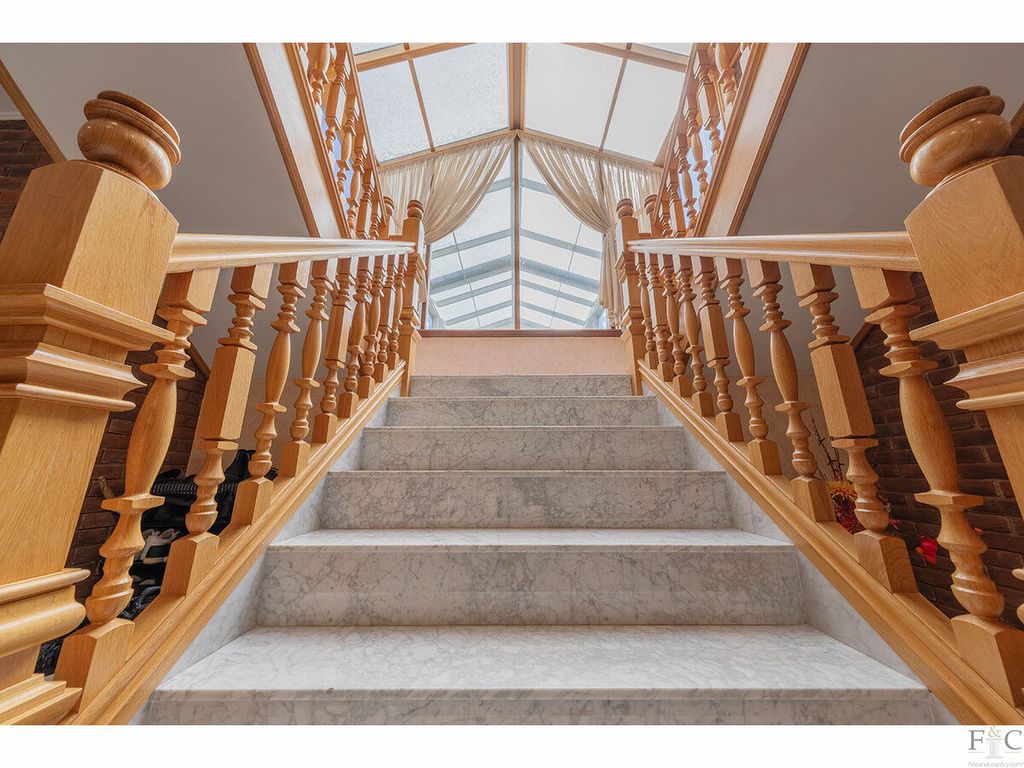 Additional image 24 of 6 bed detached house for saleKnighton Grange Road, Leicester LE2