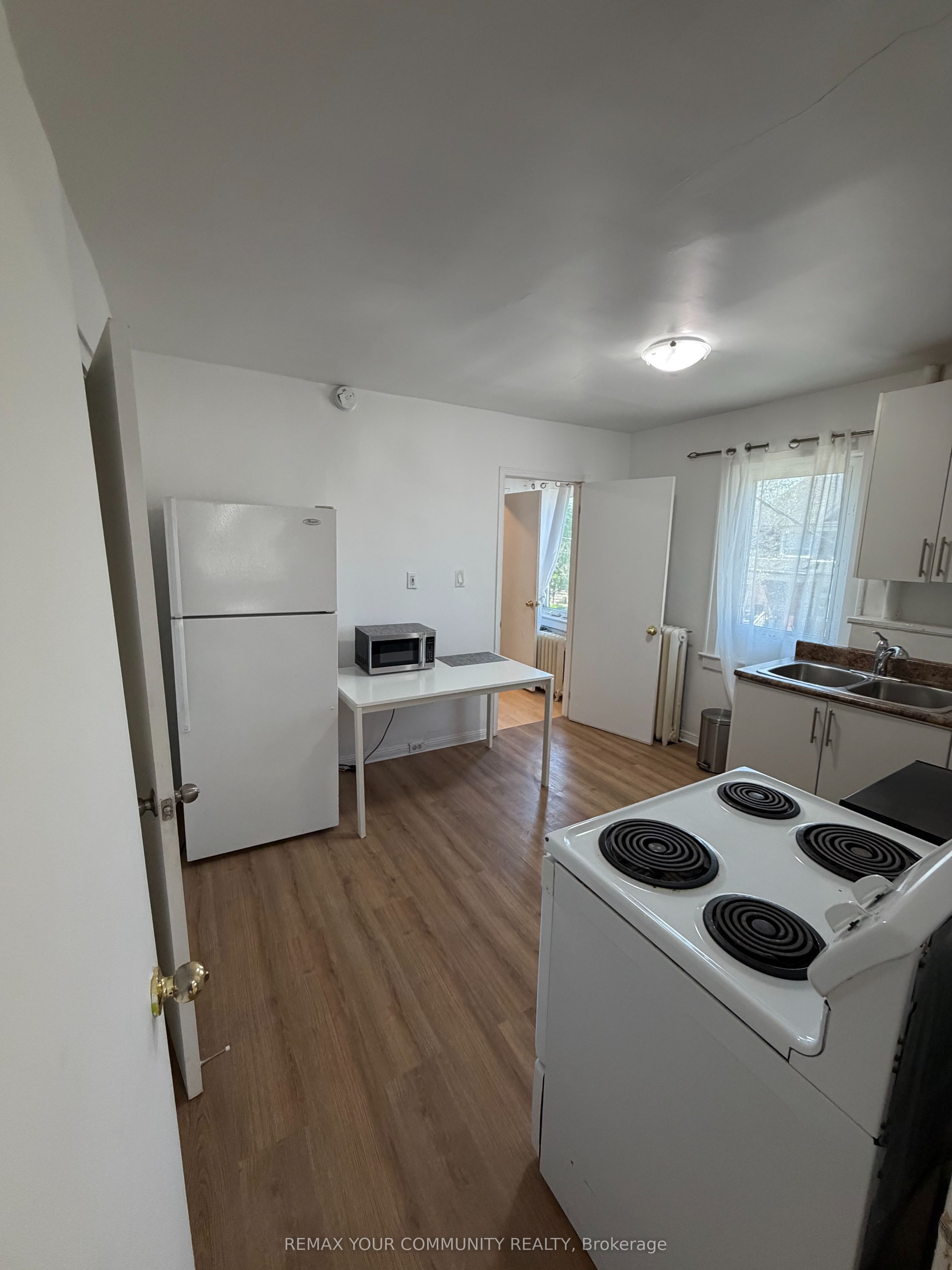 Additional image 4 of 214 Earlscourt Avenue, Toronto, ON, M6E 4B1