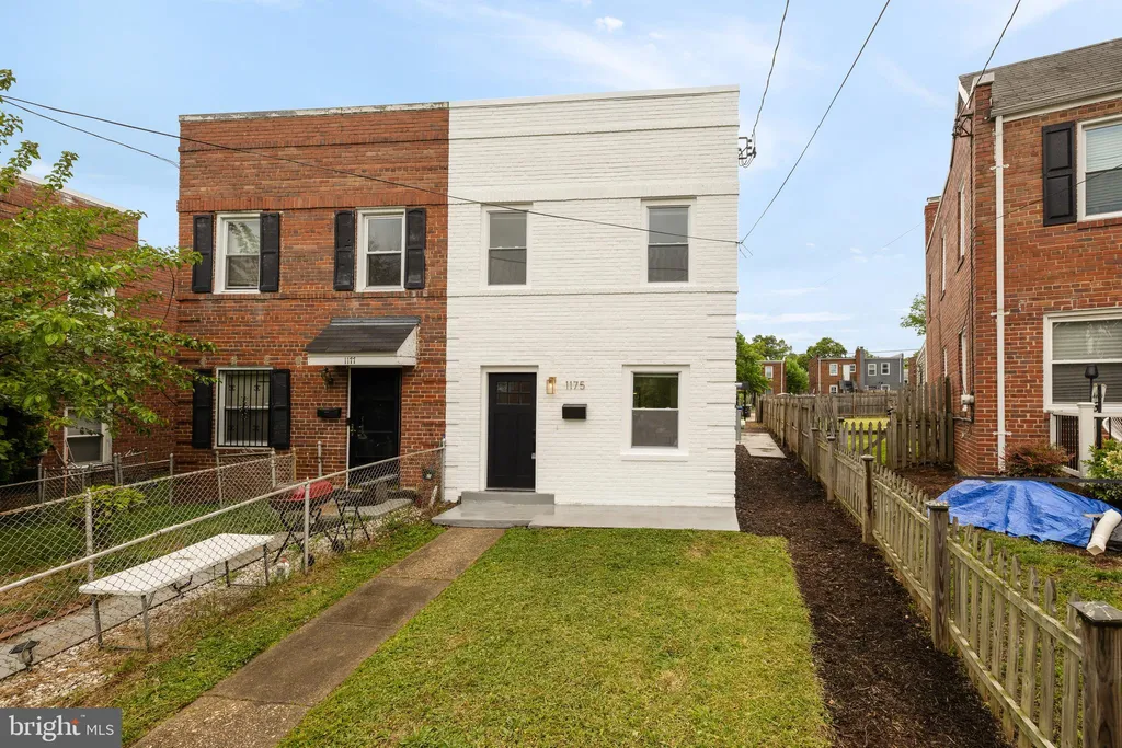 1175 46th Place SE, Washington, DC 20019 photo 3
