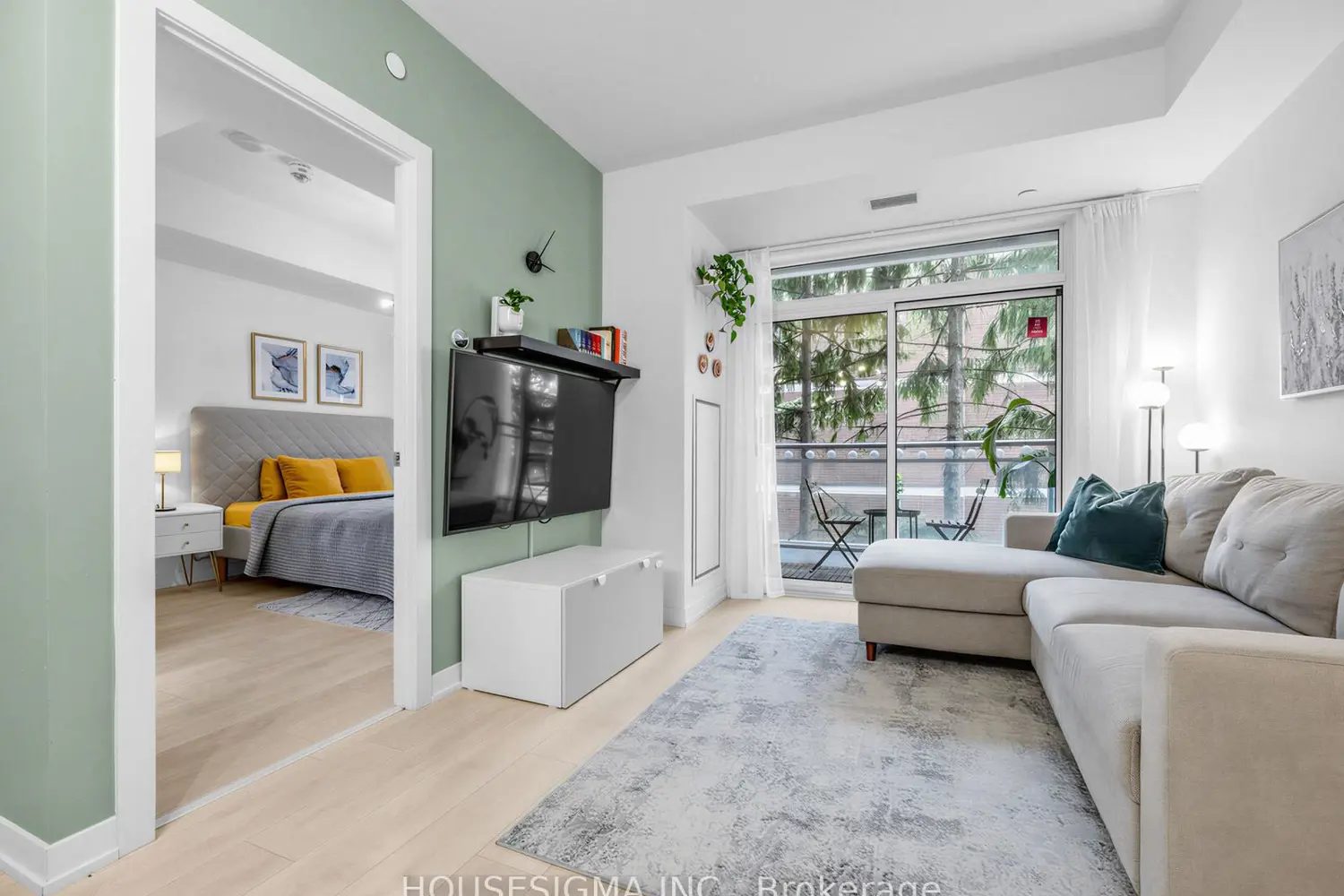 223 St Clair Avenue 306 photo 2